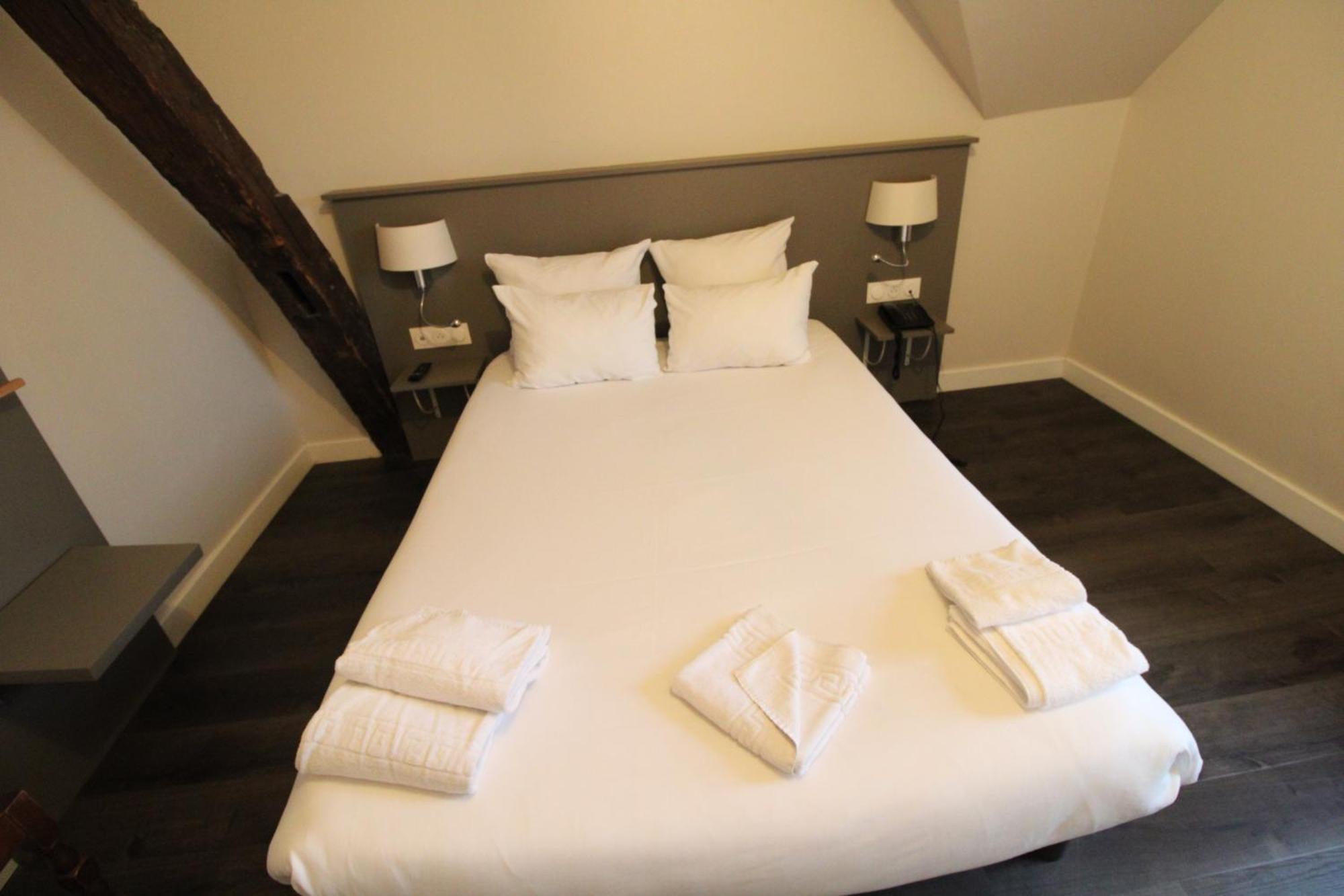 Hotel Casabianca Moulins  Ngoại thất bức ảnh