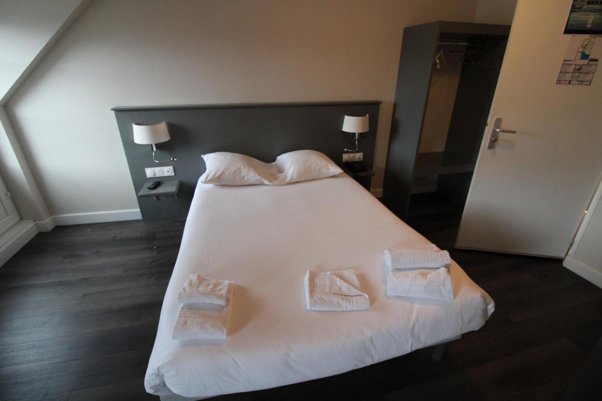 Hotel Casabianca Moulins  Ngoại thất bức ảnh